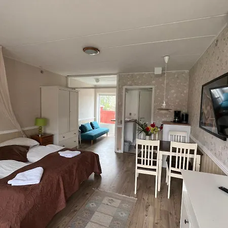 Kommandørgården 3*
